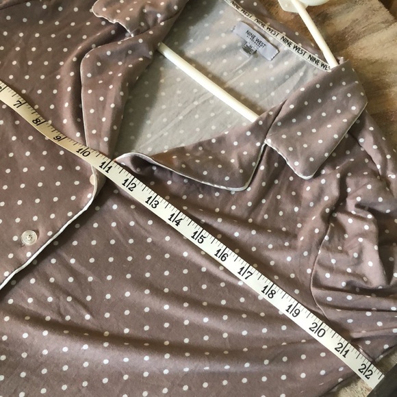 SALE 🎉 4 For $10 🎉 Nine West Pajama Top Only Size Medium - Picture 4 of 5